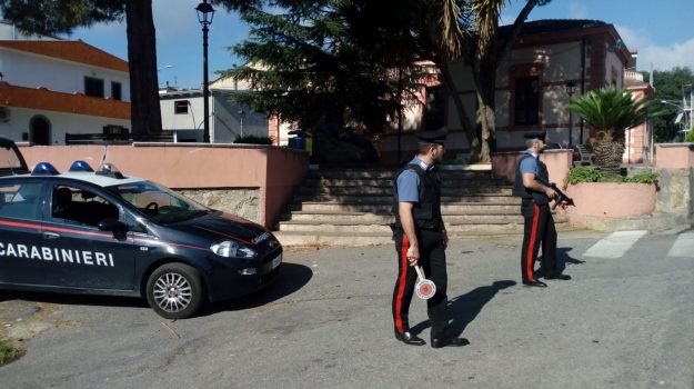 Sparatoria a Piscopo dopo una lite, feriti due cugini dei boss